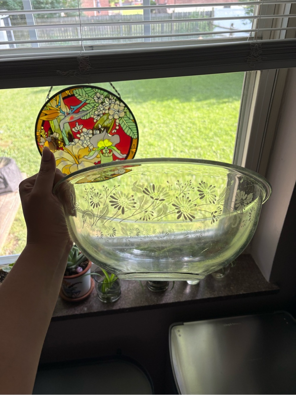 Vintage Pyrex Colonial Mist 326 Mixing Bowl - Picture 4 of 7